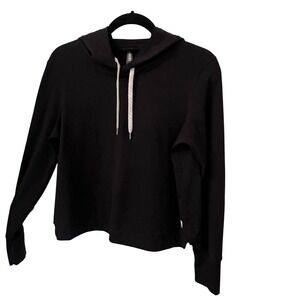 Vuori Performance Hoodie Drawstring Casual Athleisure Women Medium.